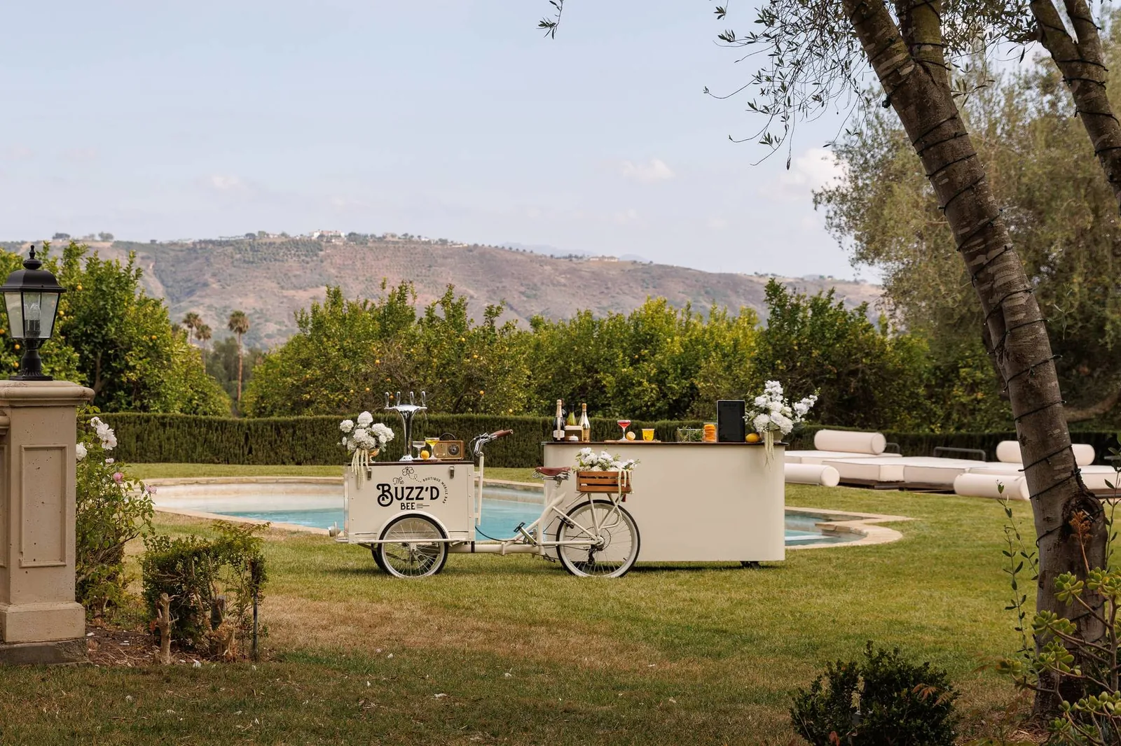 Olivia & David — citrus botanical scenography by Áurea 1618