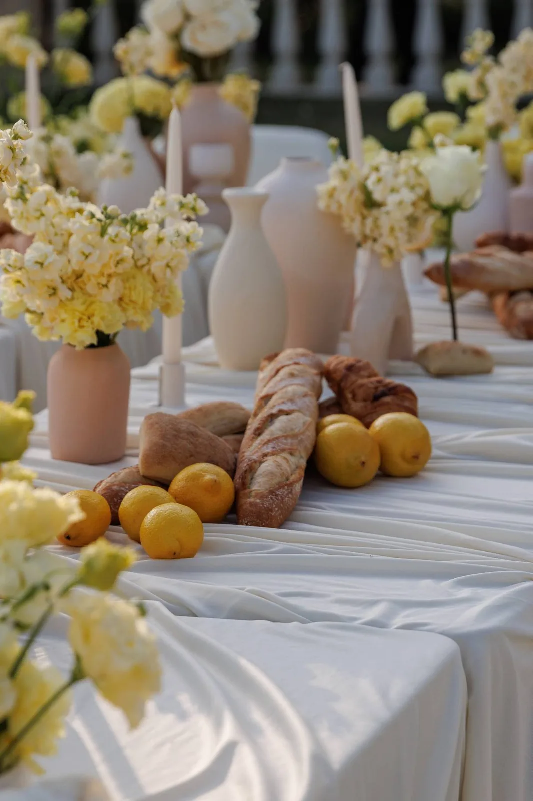 Olivia & David — citrus botanical scenography by Áurea 1618