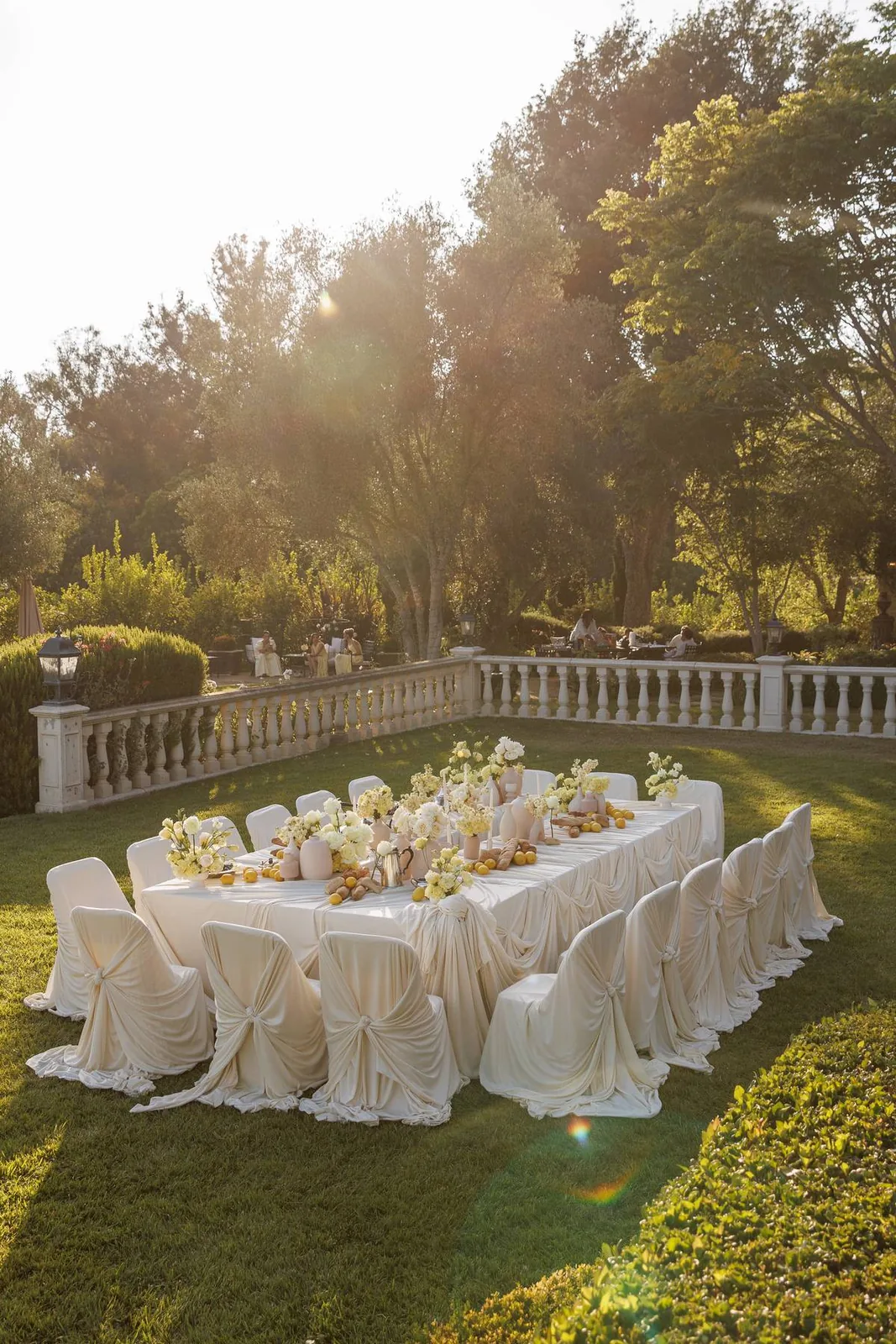 Olivia & David — citrus botanical scenography by Áurea 1618