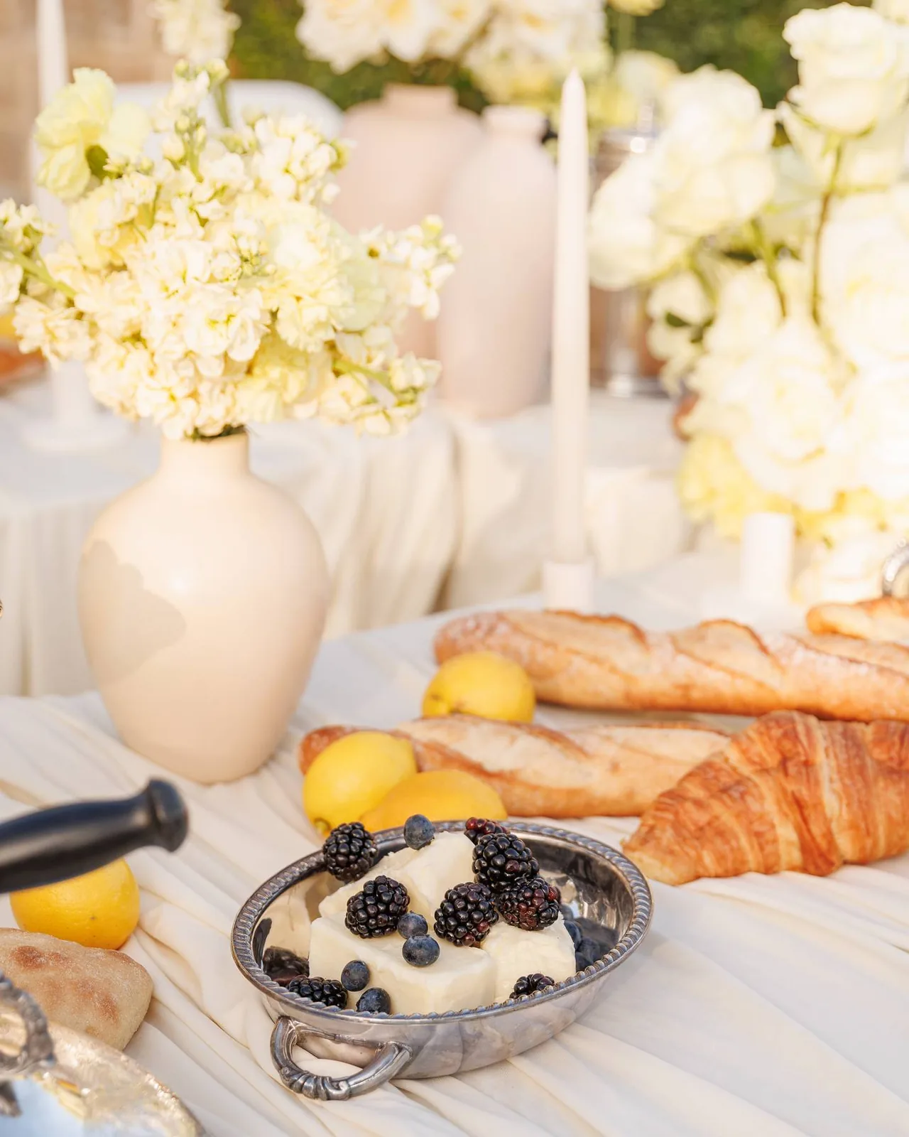 Olivia & David — citrus botanical scenography by Áurea 1618