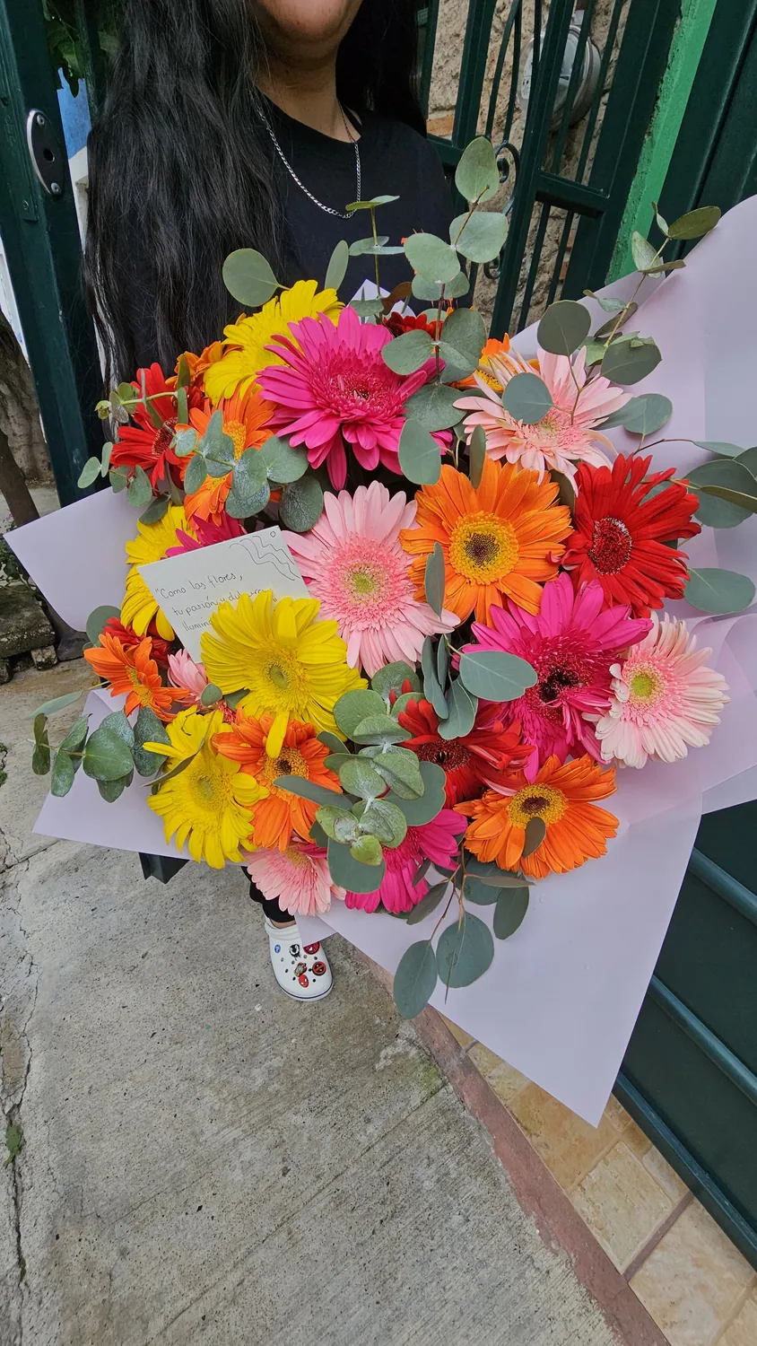 Tonos cálidos — arreglo floral CA-05 de Áurea 1618